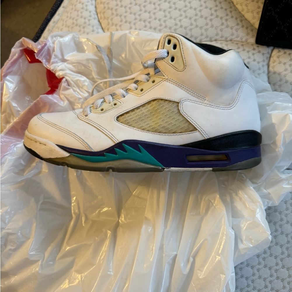 USED LEFT SHOE ONLY!!!!!!!!!! JORDAN 5 GRAPE - Picture 2 of 6